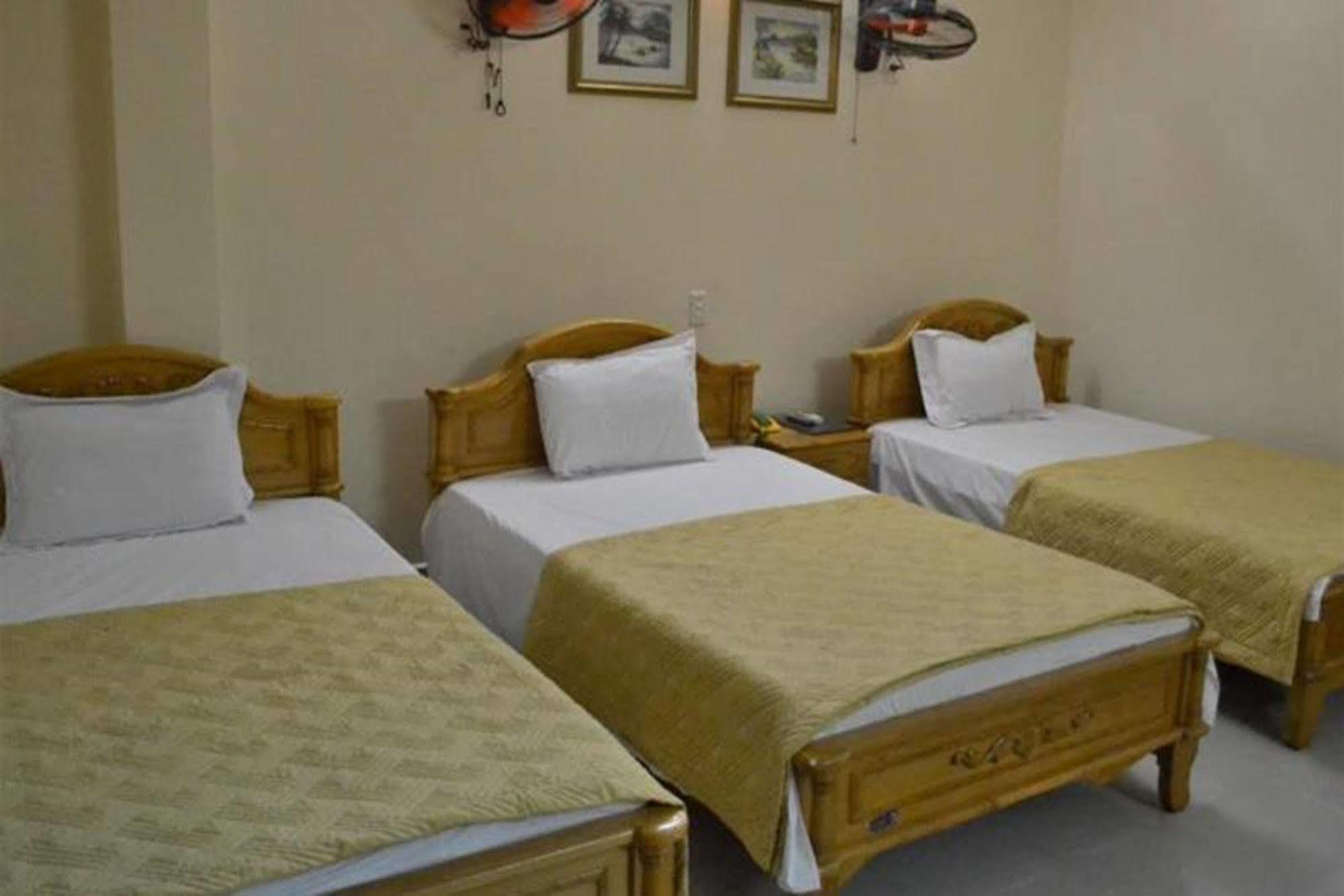 Hoang Ngoc Hotel Dong Khe Sau Exterior foto