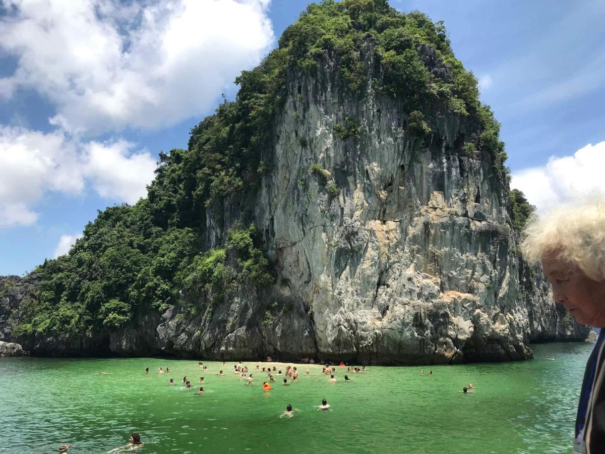 Hoang Ngoc Hotel Dong Khe Sau Exterior foto